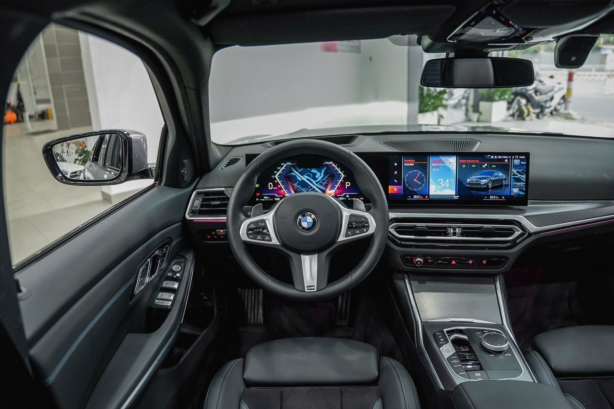 330i (19)